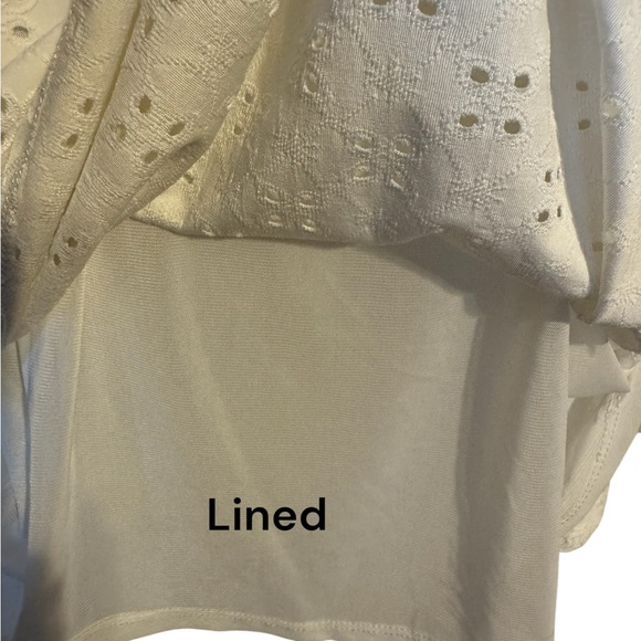NWT Melissa Paige White Eyelet Top w/SLEEVE detail  SMALL/MEDIUM    #N - Picture 4 of 8